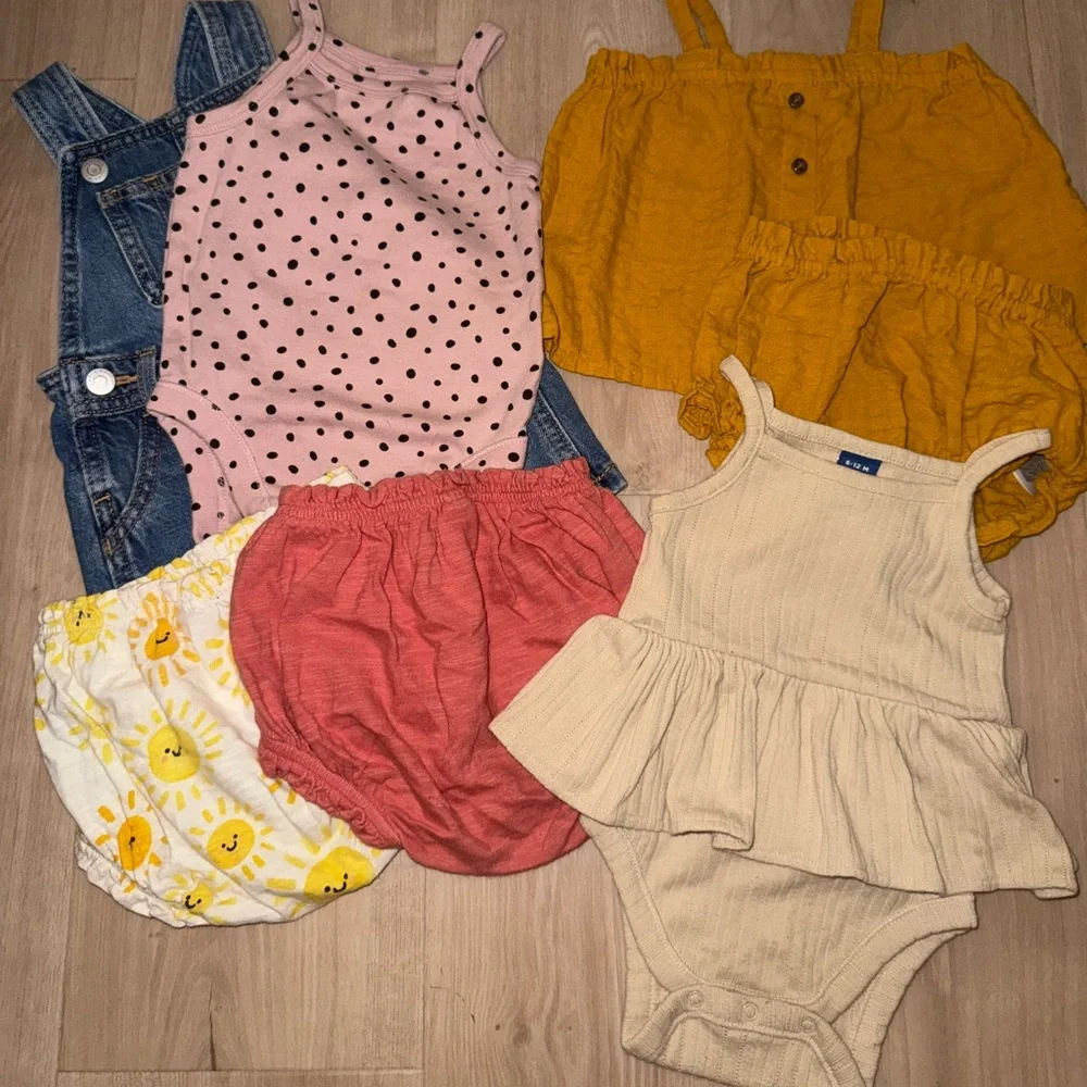 7-Piece Old Navy Baby Bundle